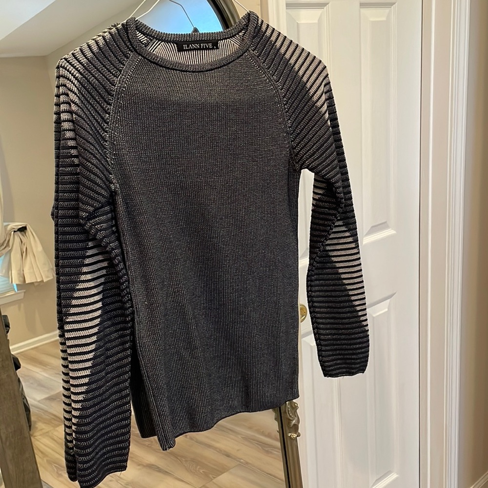 ILLAN FIVE blue sweater